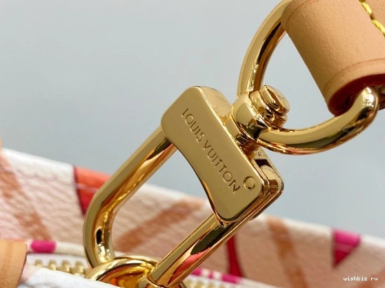 WIS East ONTHEGO VUITTON LOUIS West 1021